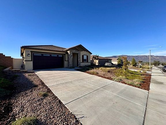 4th image of 22691 Hilltopper Way
