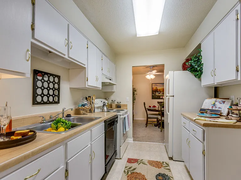 High Country Apartments — Photo 11