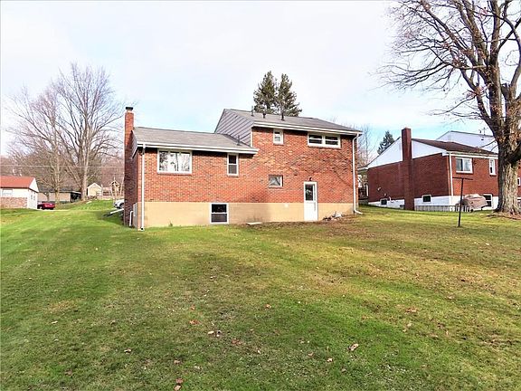 3rd image of 550 Deissler Ct