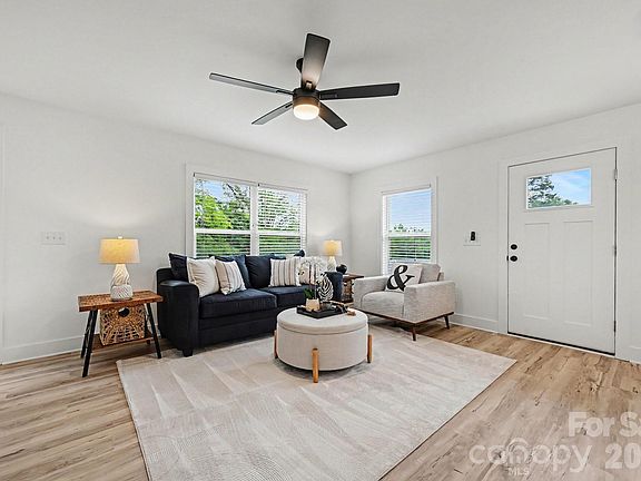 4th image of 4218 Pine St