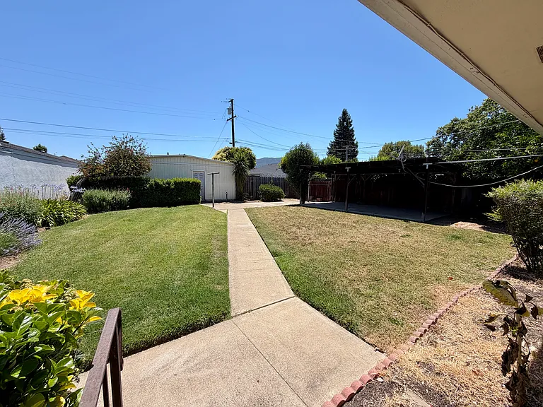 508 La Sierra Way — Photo 7