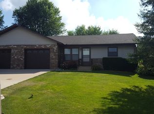114 Wright Dr, Utica, IL 61373