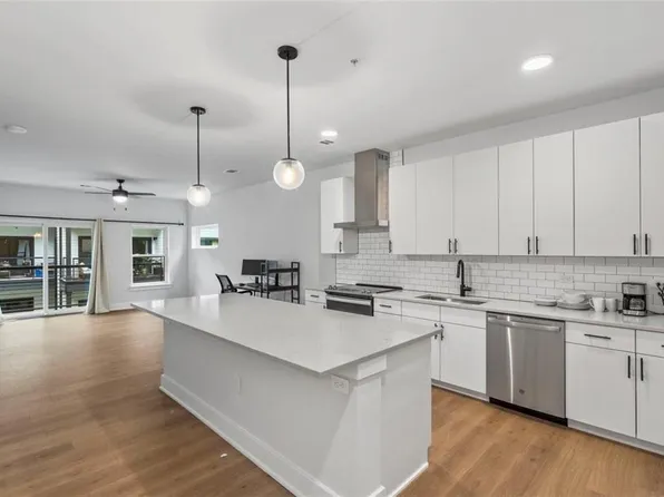 3101 Govalle Ave #214, Austin, TX 78702