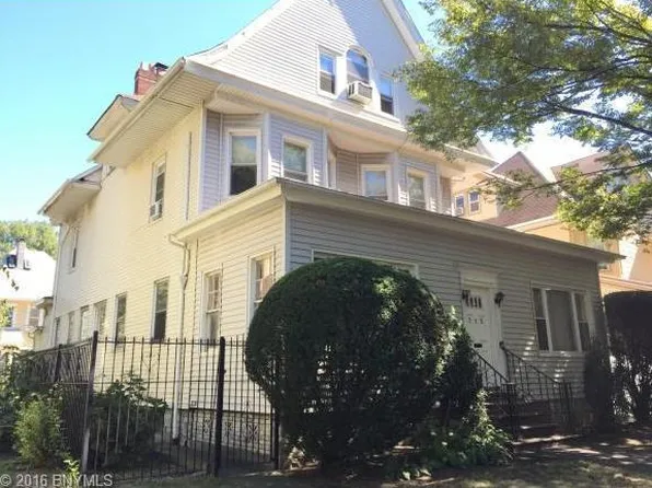 715 E 22nd St, Brooklyn, NY 11210