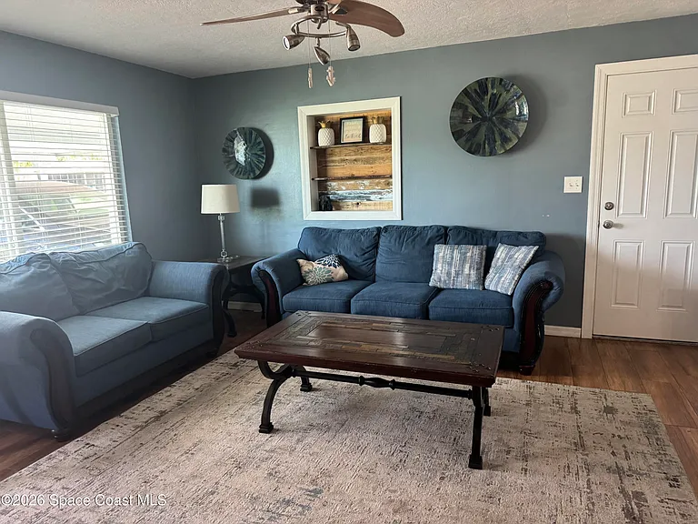 4281 Yorkshire Dr — Photo 8