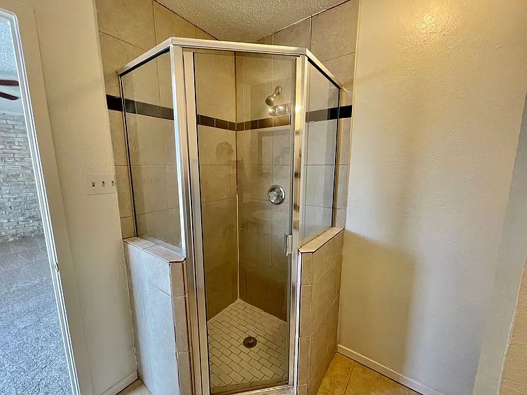 2310 Chapel Hill Ln — Photo 20