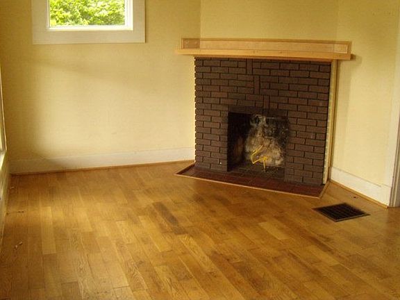 5th image of 1555 Beechwood Hts