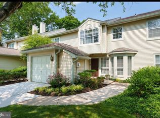 14 Kensington Ct, Princeton, NJ 08540