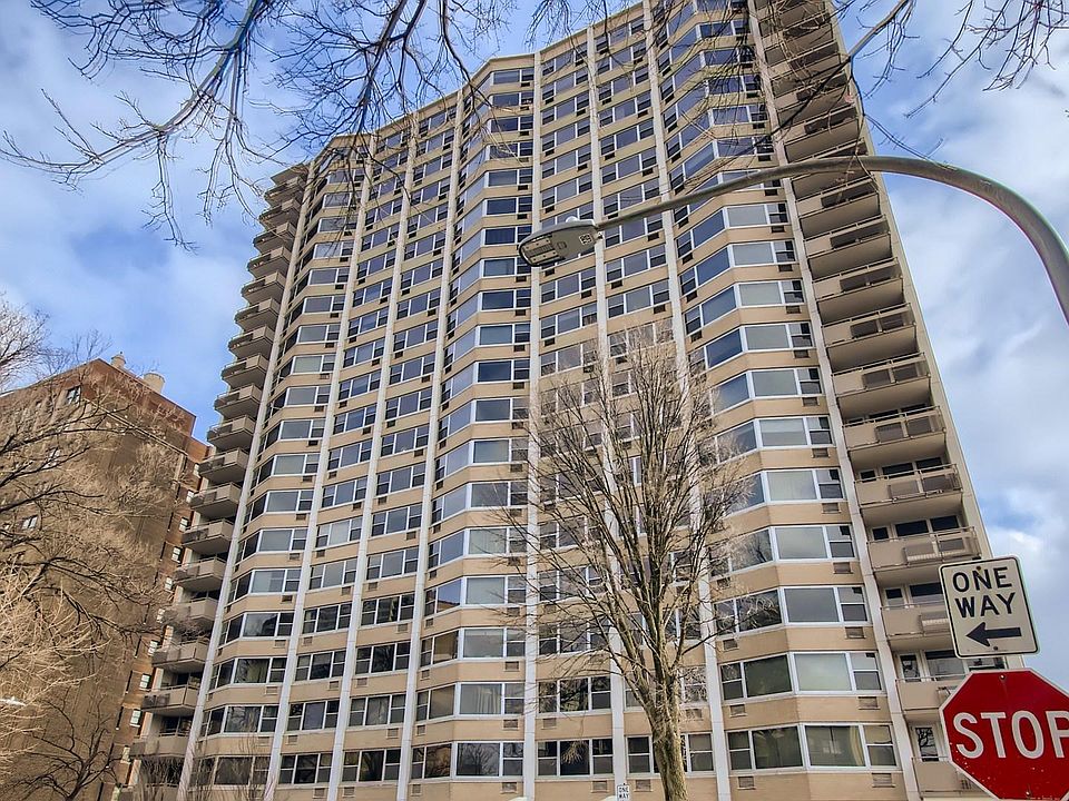 1st image of 555 W Cornelia Ave APT 1507