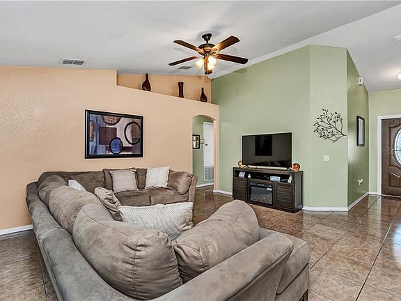 5th image of 24 Herring Ct