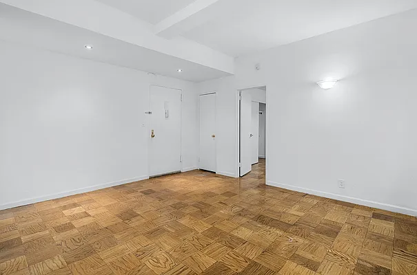 Rented by Mirador Real Estate | media 2