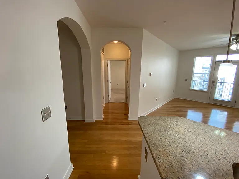 3000 Vanderbilt Pl #320 — Photo 15