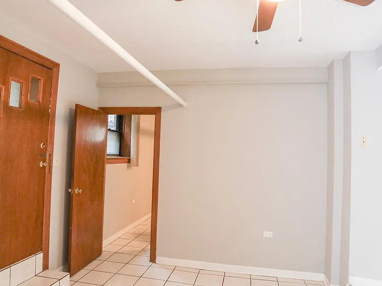 1340 W Foster Ave #GW — Photo 5