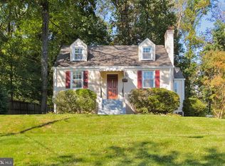 2930 Woodlawn Ave, Falls Church, VA 22042