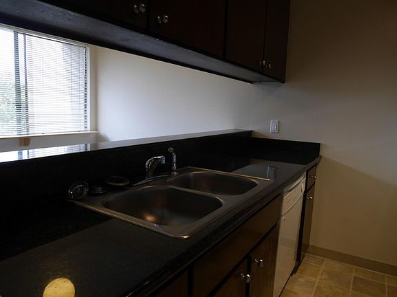 5th image of 515 Ramona Ct APT 21