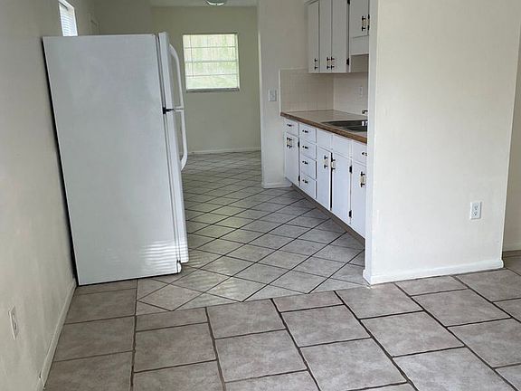 4th image of 7094 County Road 213 #B