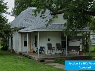 102 N California Ave, Danville, IL 61832
