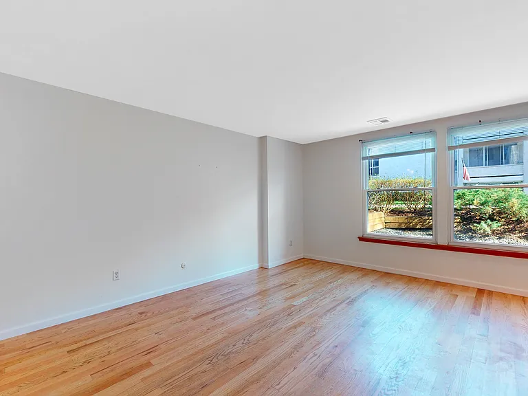 450 River Rd #C — Photo 8