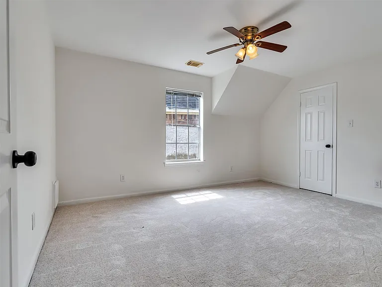 1127 Gloria Ct — Photo 44