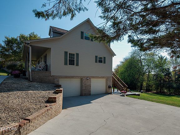2nd image of 162 Jessie Ln