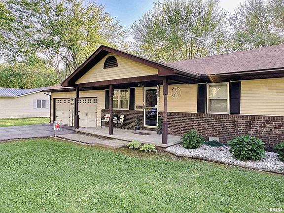 4th image of 102 Thomas Dr