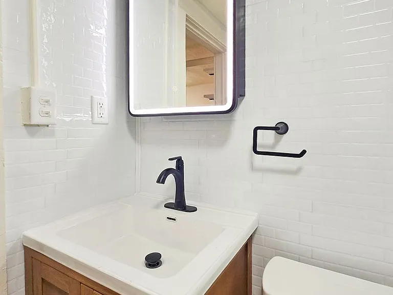 1032 Pine — Photo 43