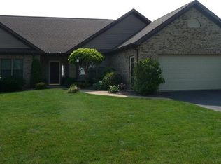 211 Glacier Dr, Latrobe, PA 15650
