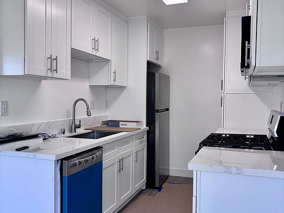 2nd image of 125 S Croft Ave APT 7