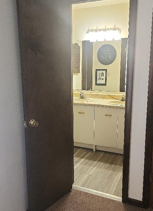 1st image of 32 Linden Ave