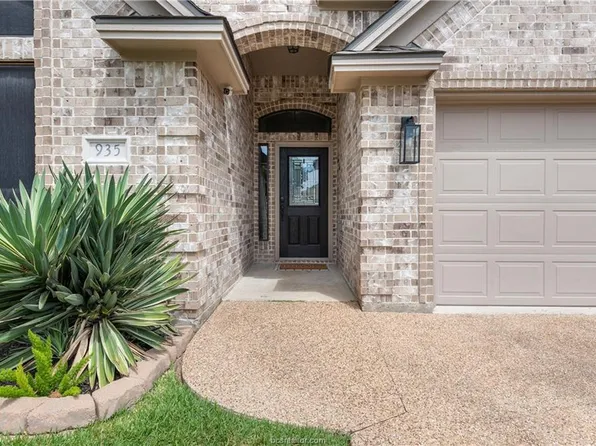 935 Turtle Dove Trl, College Station, TX 77845