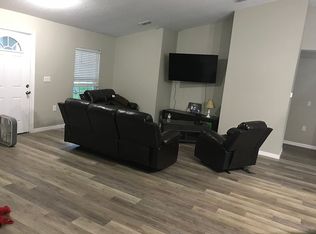 2084 10th Ave, Deland, FL 32724