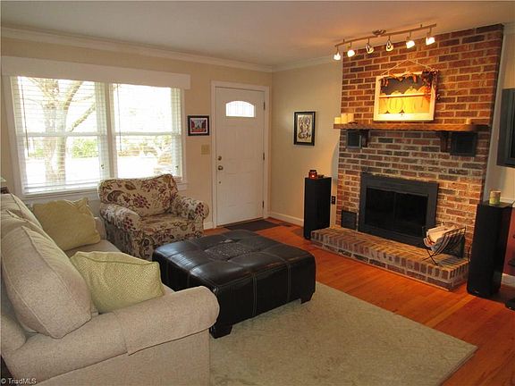 3rd image of 2505 Fry St