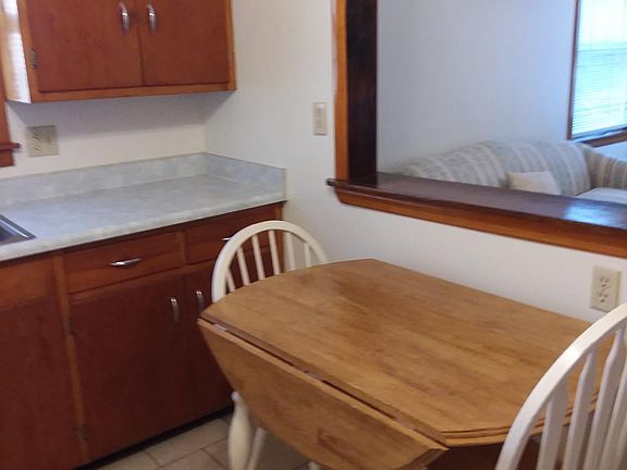 5th image of 548 Brookline Dr #3