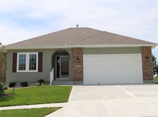 4796 Sw Leafwing Drive, Lees Summit, MO 64082