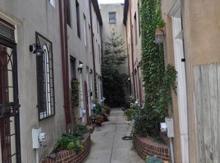 802 S 6th St REAR 8, Philadelphia, PA 19147