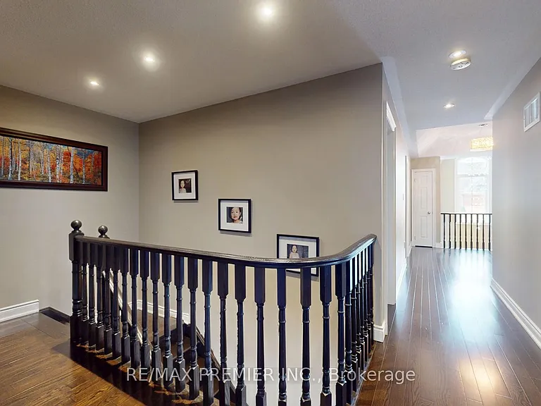 48 Heron Hollow Ave — Photo 13