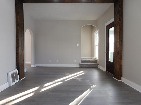 4th image of 38 East Ave N