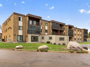 2690 Oxford St N APT 239, Roseville, MN 55113