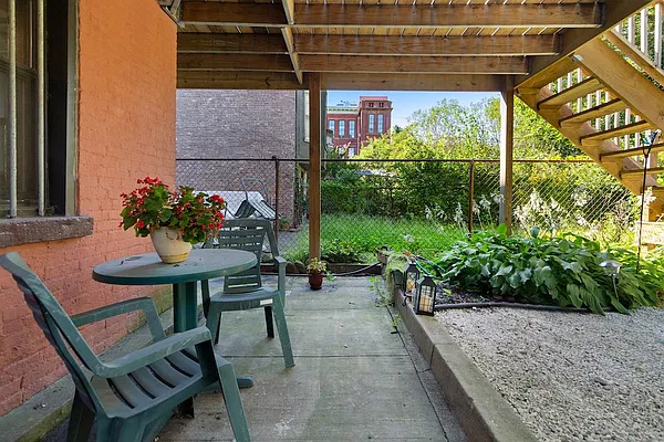 Rented by Ivey North LLC | media 14