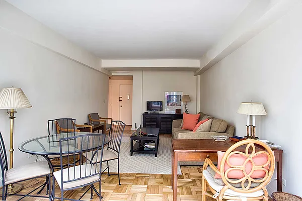 Sold by The Bamberger Group | media 3