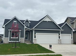 4662 178th St, Urbandale, IA 50323