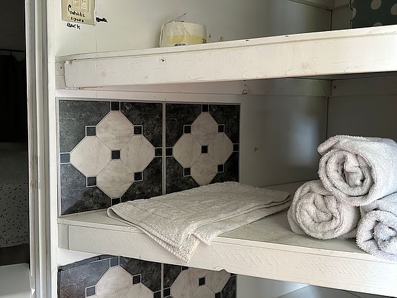 5th image of 572 Peak Branch Rd