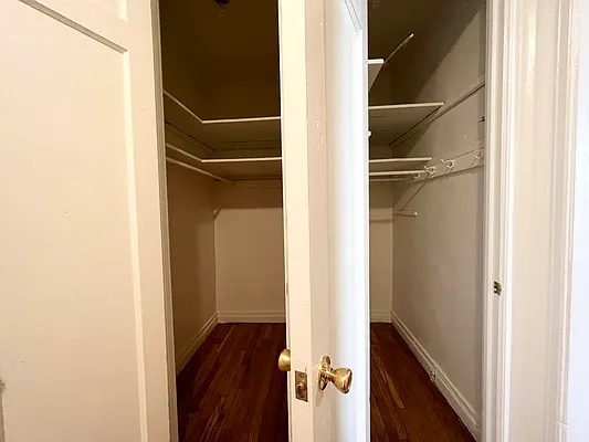 Rented by Premier One Realty LLC | media 22