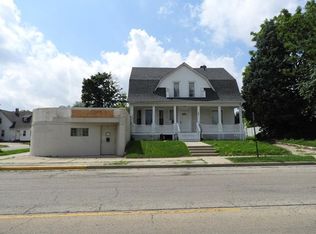 660 S McAlister Ave, Waukegan, IL 60085