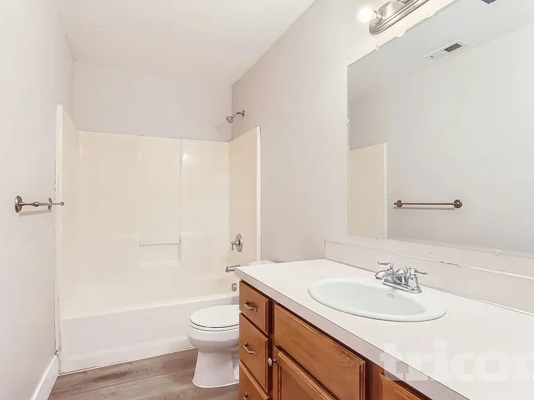 15805 NE 79th St — Photo 23