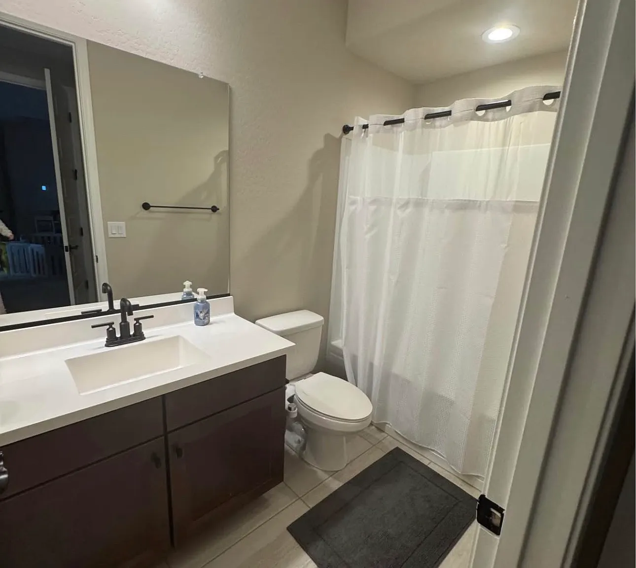 5 bed, 3100 sqft, $4,000 — Photo 3