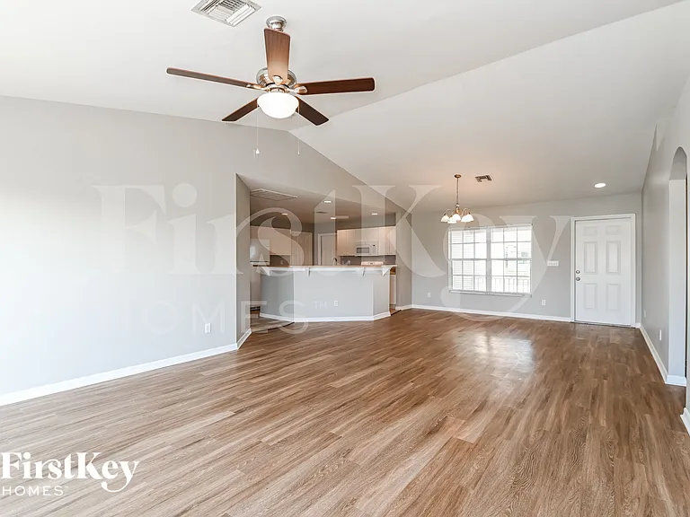 2232 NW 9th Ter — Photo 3