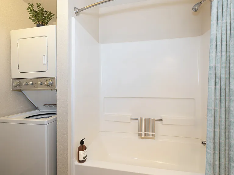 2 Bedroom, 2 Bath
