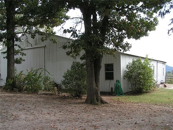 5th image of 2465 Highway 221 N