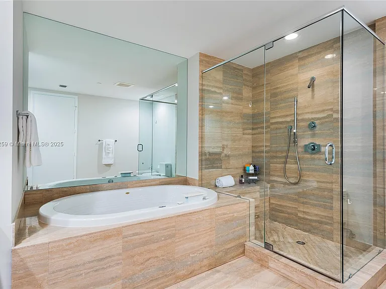 15811 Collins Ave #1702 — Photo 13